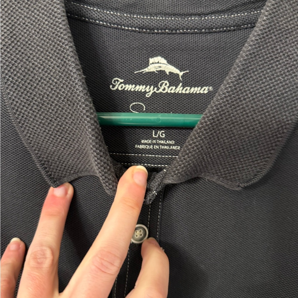🌴TOMMY BAHAMA EUC Mens Black Polo with Blue Logo size Large - Picture 3 of 3